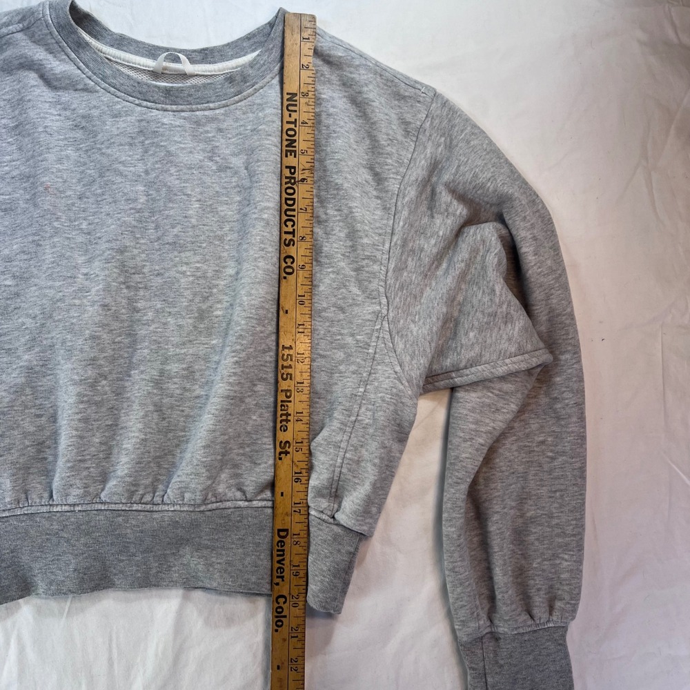 Victoria Sport Womens Cropped Sweatshirt Heather Gray Crew Neck Pullover XS